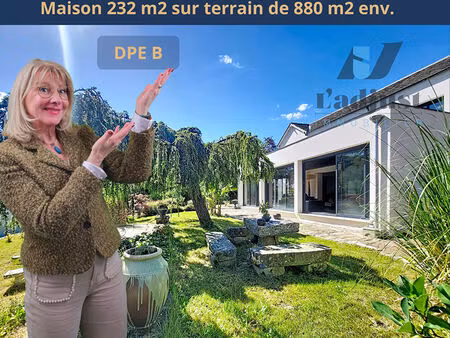 maison contemporaine aux prestations haut de gamme. proche fontainebleau