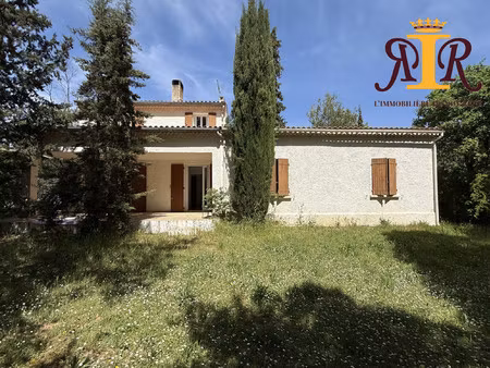 maison t5 en plain-pied de vie de 110m² env sur un terrain de 1