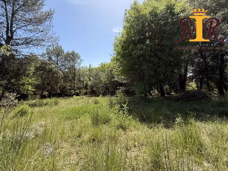 terrain constructible de 2014m², libre constructeur, avec viabi