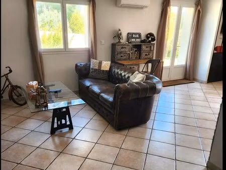 appartement 4 pièces de 104 m2 avec jardin privé de 300 m2