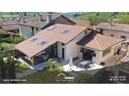 maison 8 pièces 270 m²