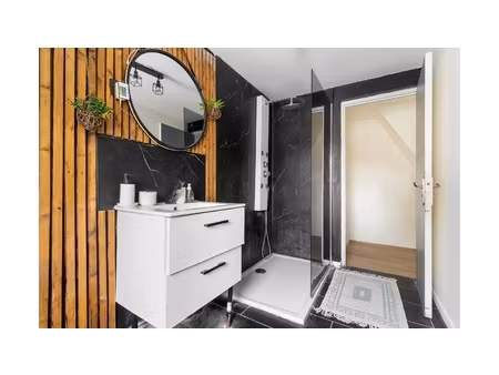 maison 2 pièces - 65 m²