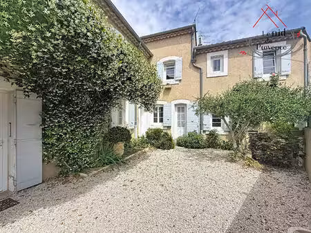 maison de ville au coeur du village