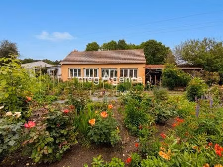 aux portes du mans : magnifique terrain, atelier et intérieur à personnaliser !