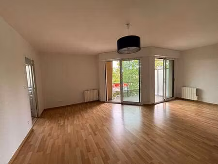 location appartement 2 pièces à laval (53000) : à louer 2 pièces / 55m² laval