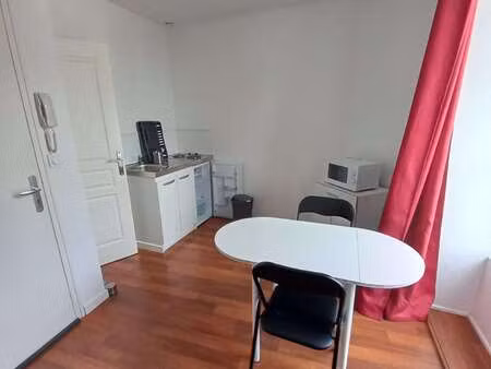 location appartement t1 meublé à laval les fourches (53000) : à louer t1 meublé / 16m² lav