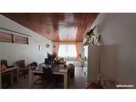maison t5 + studio attenant