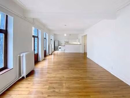 quartier grand place lumineux appartement 2 chambres
