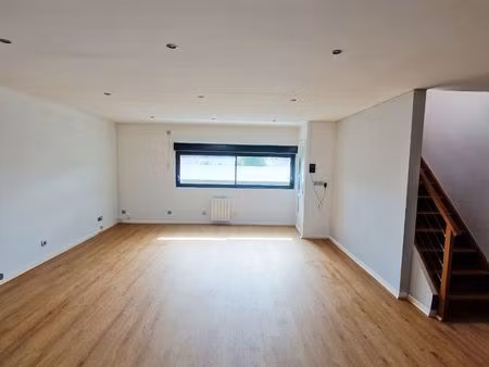 t3 en duplex de 110m2 bien situé lys-lez-lannoy proche mairie