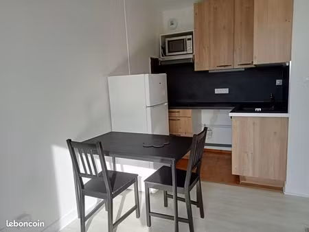 t2 au domaine jean jaurès – vue directe sur parc et montagnes – particulièrement calme