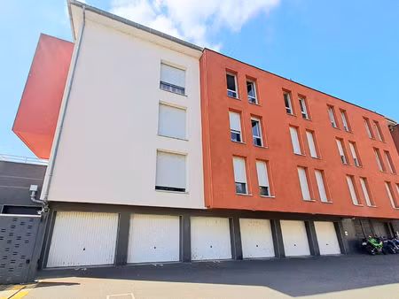 appartement t1 de 28.30 m2 meublé avec place de staionnement privative