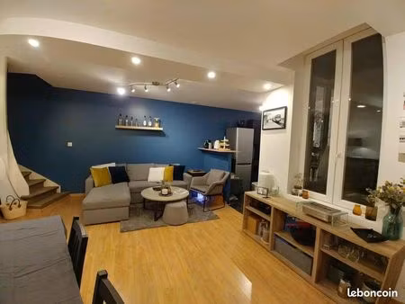 appartement -2 chambres-cour
