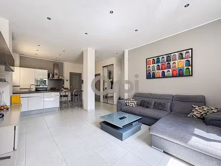grand 2 pièces de 57 m² avec cave en plein cœur de saint-raphaël