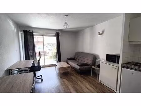 studio meublé avec balcon vendu libre