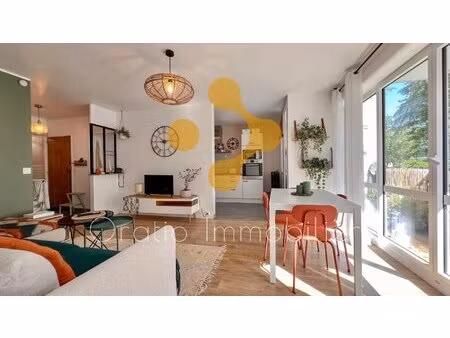 superbe t3 entièrement rénové à annecy avec balcon et grande cave
