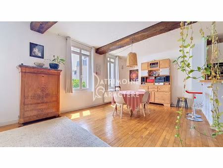 appartement de charme avec terrasse au coeur du quartier saint-p