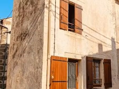a vendre petite maison de village au coeur de la salvetat