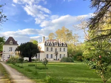 château à vendre à aiguillon