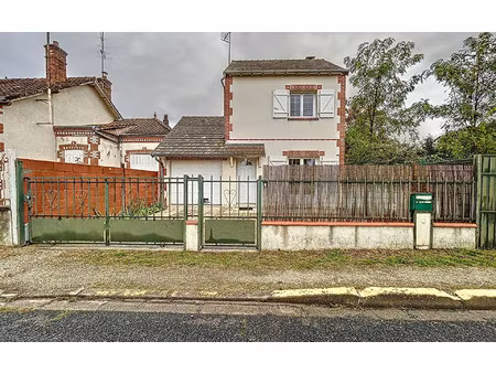 location maison, m² t-2 à la ferté-saint-aubin, 655 €