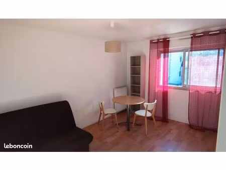 a louer studio meublé