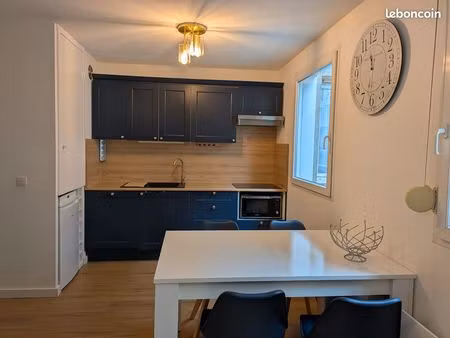 lyon saxe gambetta, t2 bis 48m², état neuf