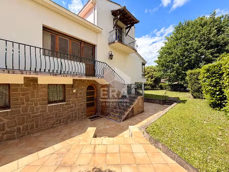 maison rue du roc albi 210 m²
