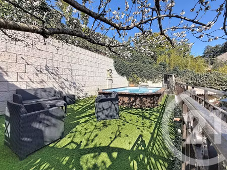 maison de luxe à vendre dans le quartier exterieurs