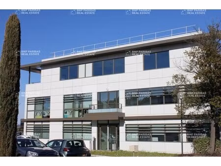 location bureaux 87 m²