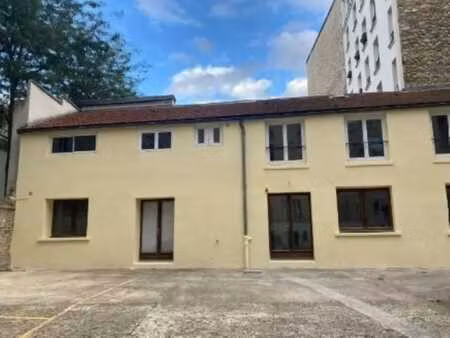 location bureaux 175 m²