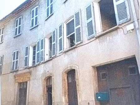 maison de 585 m² à brignoles