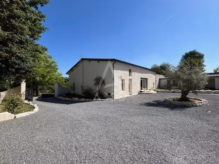 vente maison de caractère le gond pontouvre, 220m² 6 pièces 250 000€ avec garage