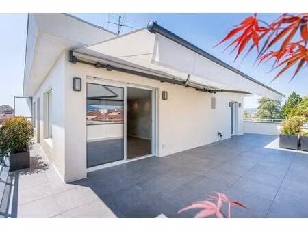 type 3 meublé – res. la sambuy – 22bis rue de la paix – 74000 annecy
