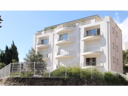 bastia toga dans res. de qualité superbe t2 47 m² + pkg