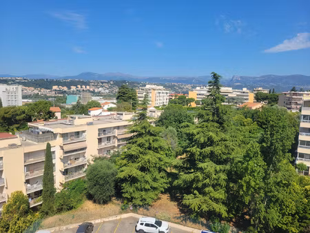 nice ouest , caucade,au calme proche des ecoles , commerces,