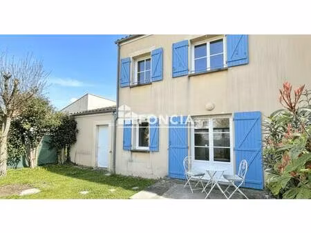 agréable maison avec garage et jardin clos