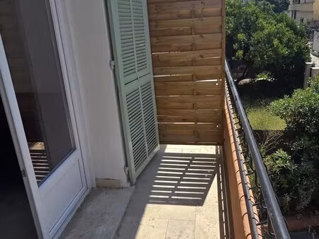 trois pièces avec balcon