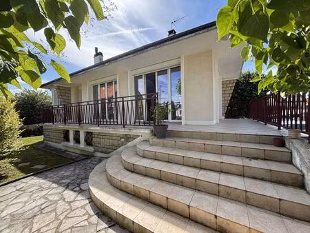 exceptionnel belle maison a chantereine avec grand terrain
