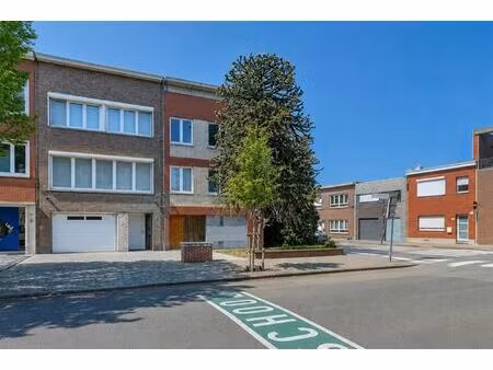 commercieel te koop in wilrijk met 6 slaapkamers