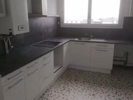 location appartement 2 pièces à brest (29200) : à louer 2 pièces / 52m² brest