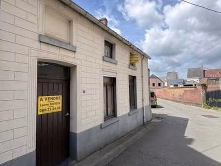 maison avec cour et remise au centre de lessines