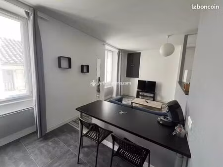 studio 1 pièce 27 m²