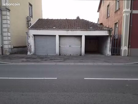 2 garages avenue jean jaures 8800 pièce