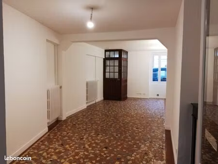 maison de ville f3 st amand montrond