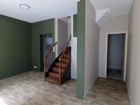maison 59m², idéal pour militaires à cognac – non meublé, deux chambres et une cave
