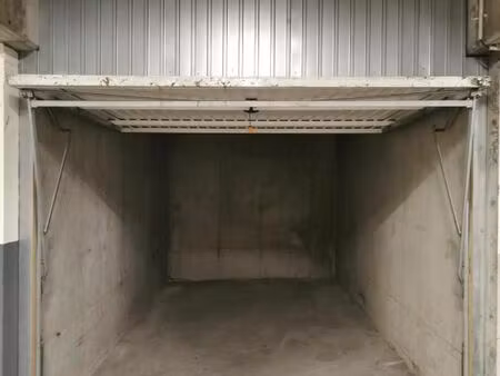 garage/box 11 m² orleans