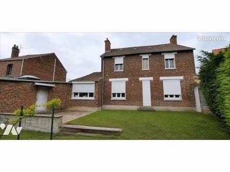 maison 8 pièces 161 m²