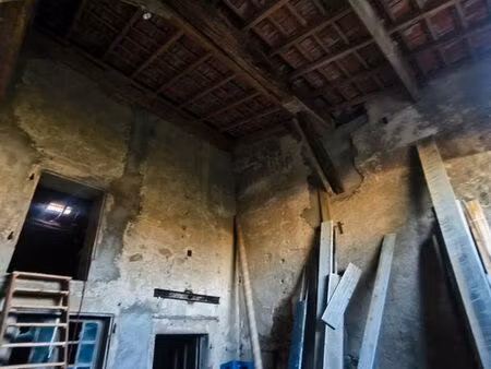 vend grange a rénover entièrement
