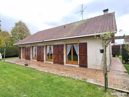 une maison individuelle de plain-pied de 96,3 m², louée 797,28 euros + 14 euros de charges