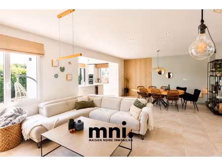 maison contemporaine avec piscine 152 m2 habitables