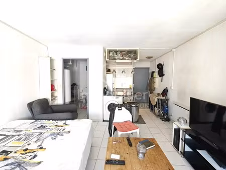 studio 26.78 m² hyper centre bocca sud